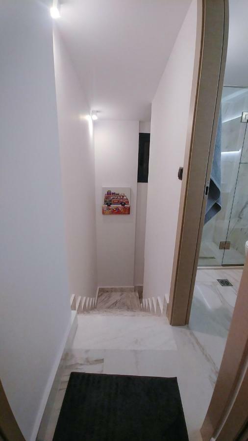 Opensky Lux Apartment Kallithea  Ngoại thất bức ảnh