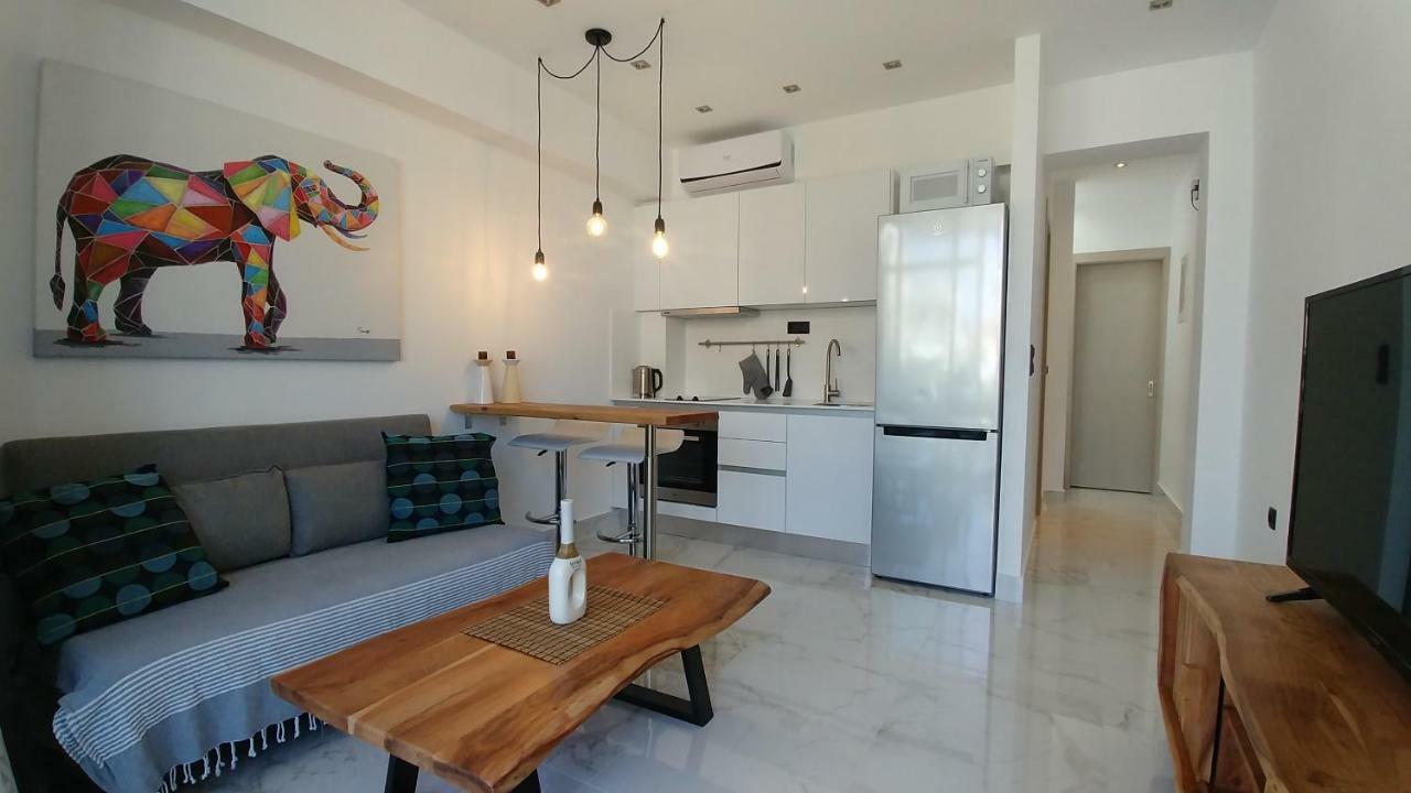 Opensky Lux Apartment Kallithea  Ngoại thất bức ảnh