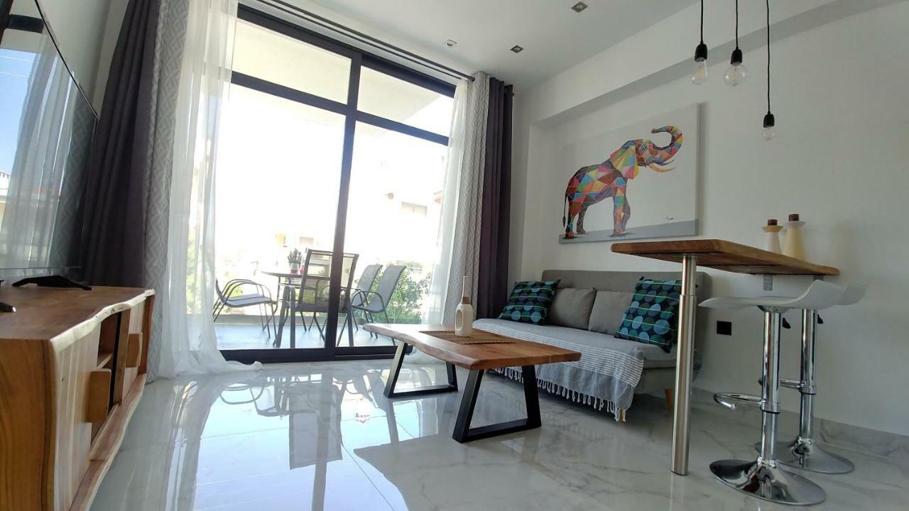 Opensky Lux Apartment Kallithea  Ngoại thất bức ảnh