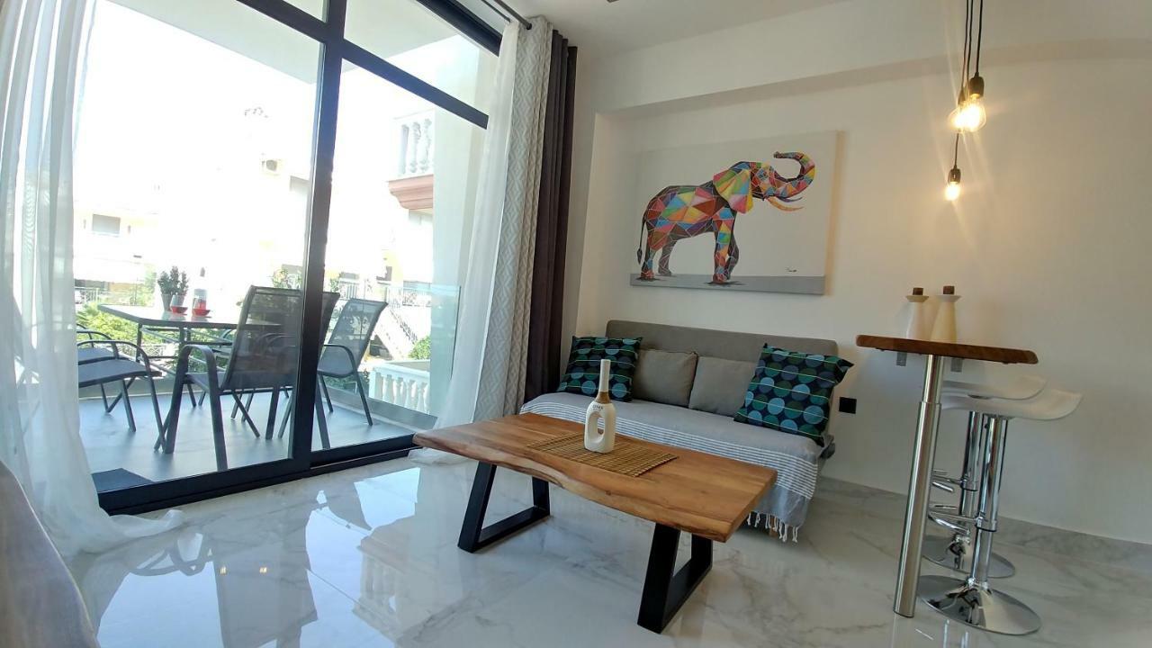 Opensky Lux Apartment Kallithea  Ngoại thất bức ảnh